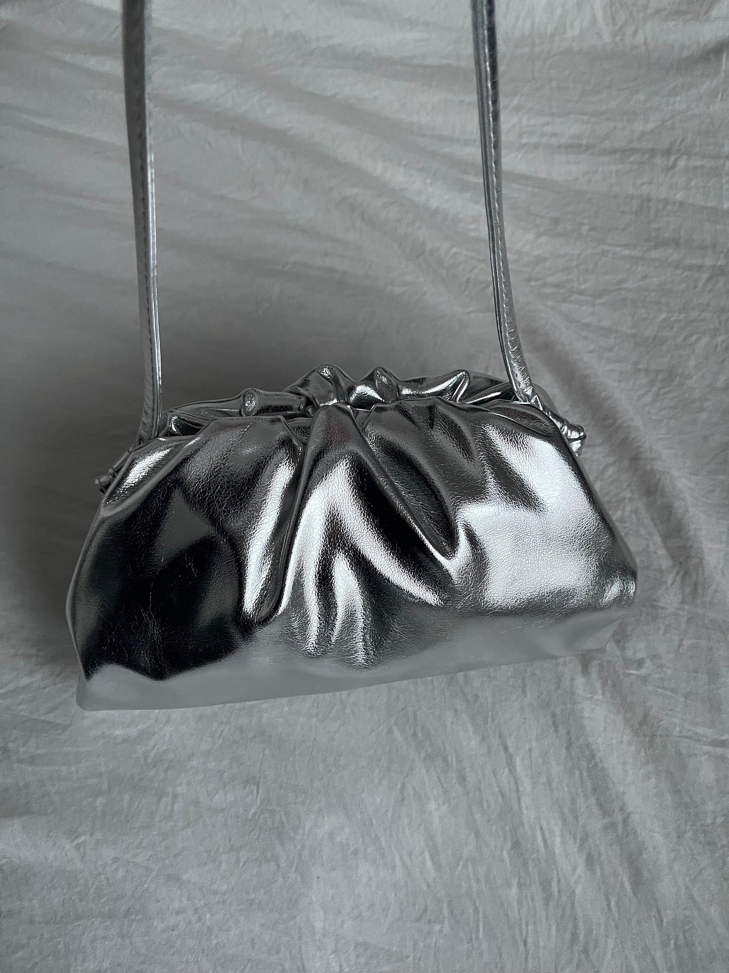 Pouch Bag Plateada
