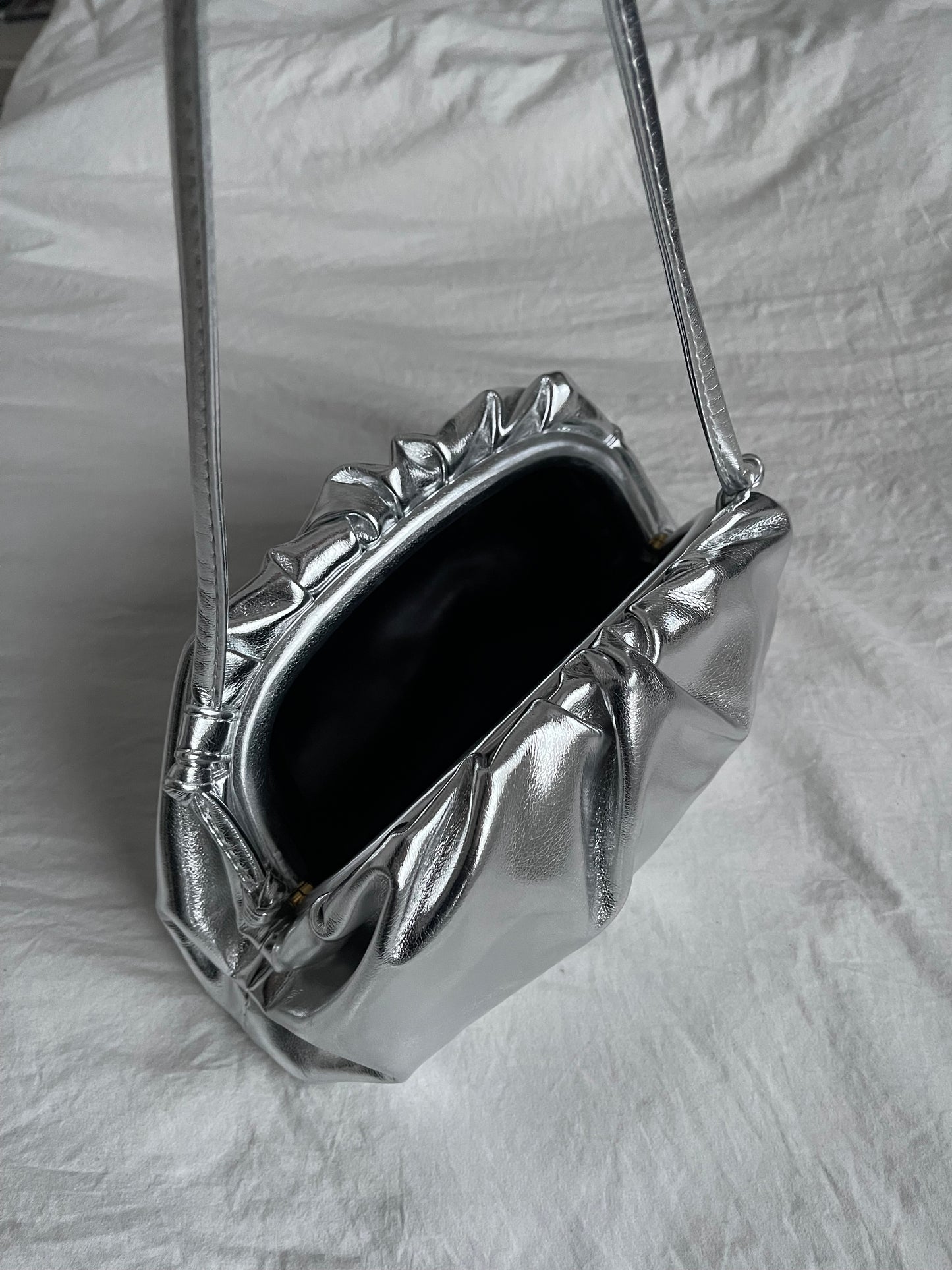 Pouch Bag Plateada